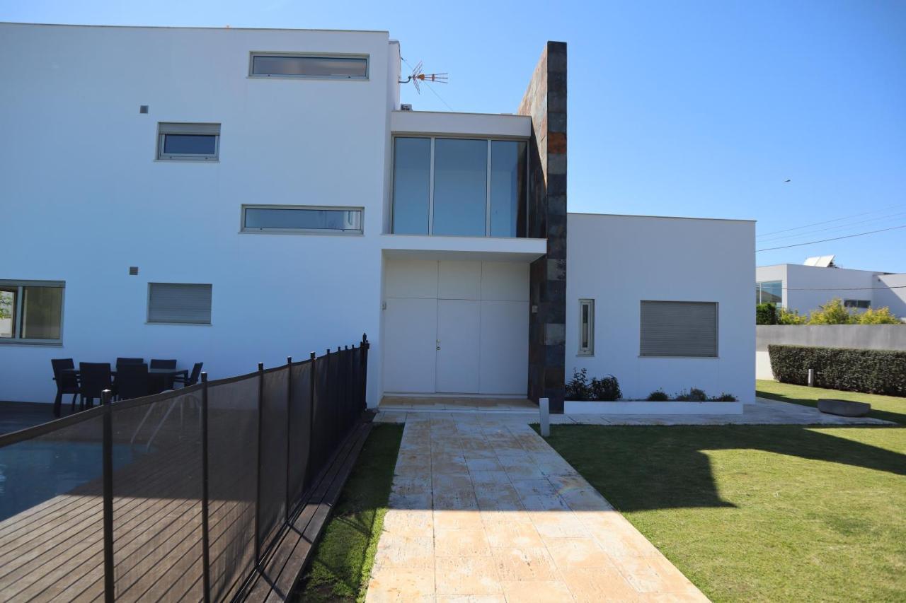 Villa Dos Salgados, 5Bdr, Beach Front, Near Salgados Golf Club Guia  Extérieur photo